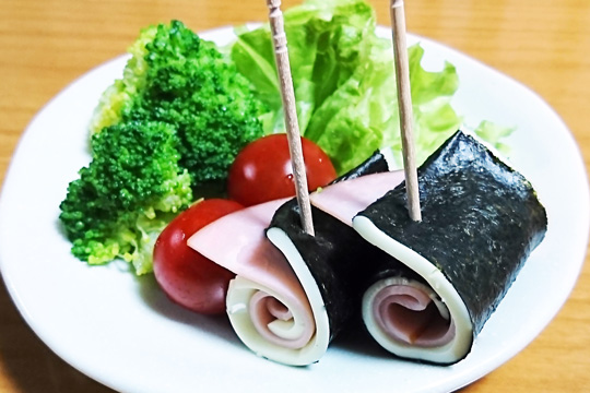 ハムの海苔チーズ巻き